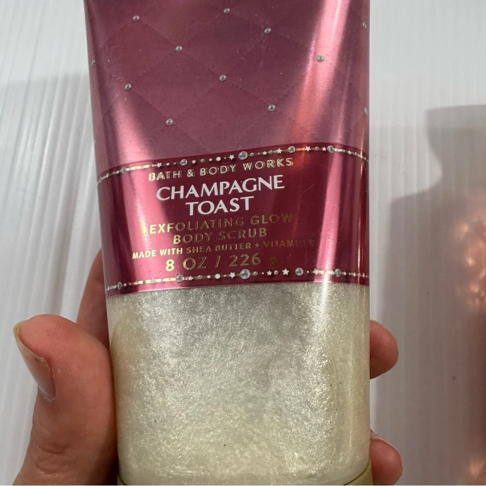 NWT Bath & Body Works Champagne Toast Body Wash Set - Red, Gold, Pink
